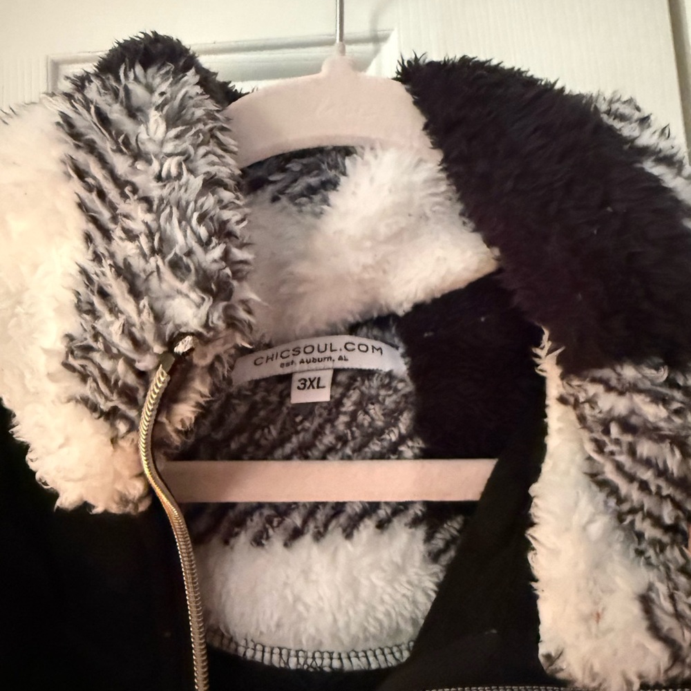 Buffalo Plaid Puffed Sherpa Jacket - Picture 3 of 6